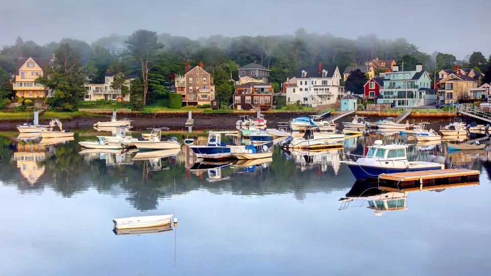 Manchester-by-the-Sea harbor and waterfront homes.