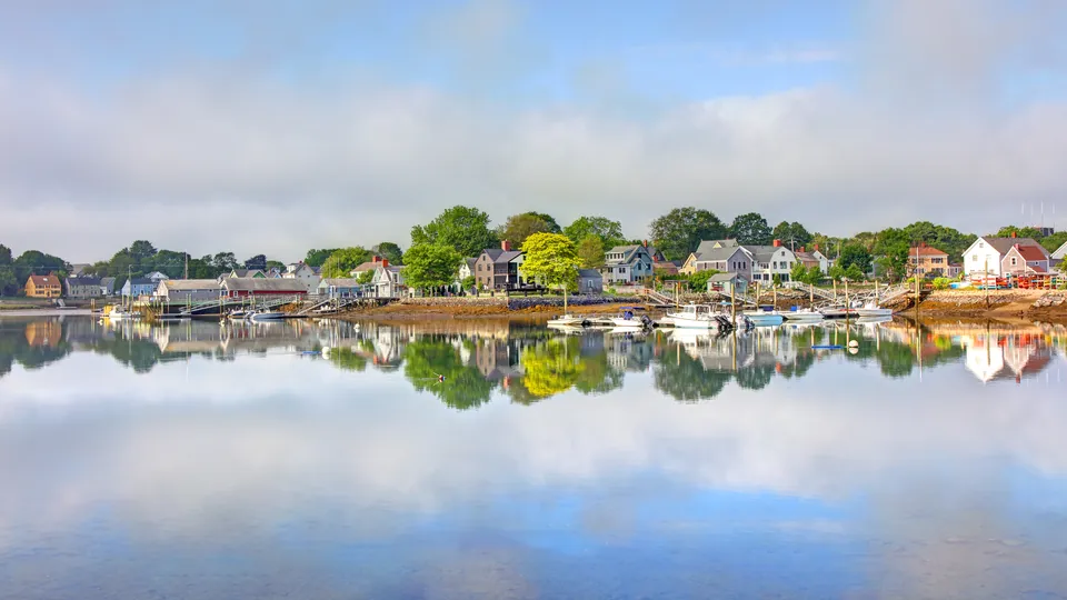 Homes and docks along the Portsmouth waterfront